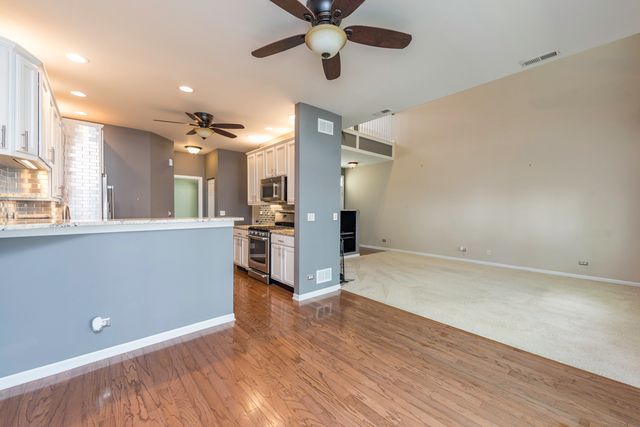 2896 Falling Waters Lane, Lindenhurst, IL 60046
