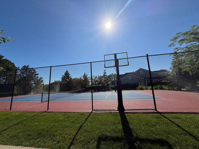 2896 Falling Waters Lane, Lindenhurst, IL 60046