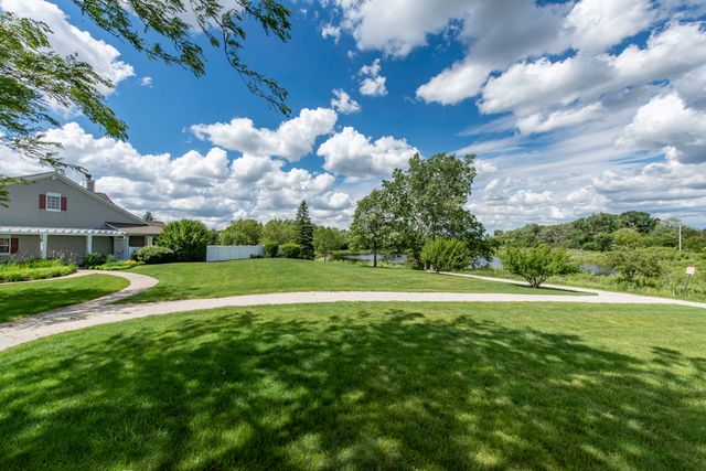 2896 Falling Waters Lane, Lindenhurst, IL 60046