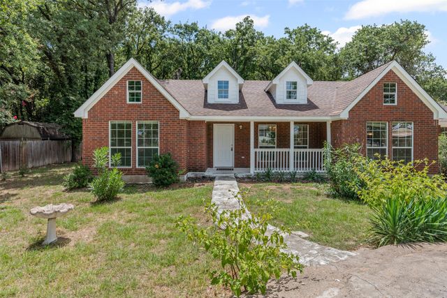 4818 Blue Water Circle, Granbury, TX 76049