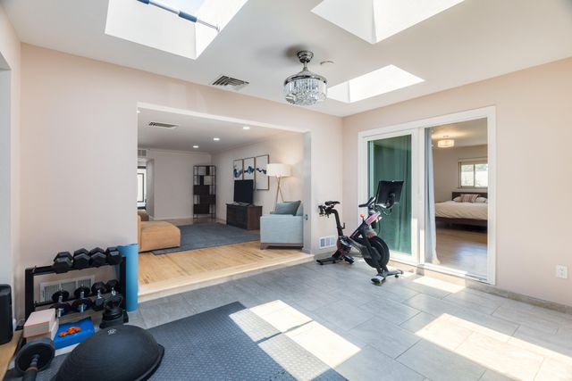 630 Sierra Drive SE, Albuquerque, NM 87108