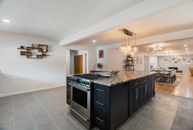 630 Sierra Drive SE, Albuquerque, NM 87108