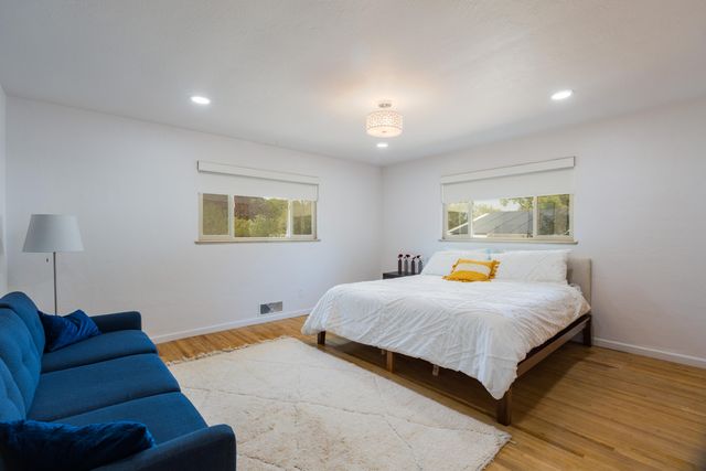 630 Sierra Drive SE, Albuquerque, NM 87108