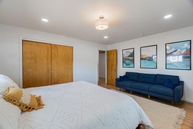 630 Sierra Drive SE, Albuquerque, NM 87108