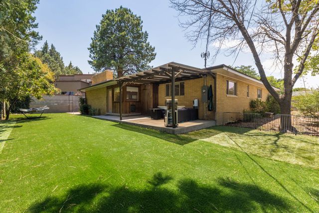 630 Sierra Drive SE, Albuquerque, NM 87108