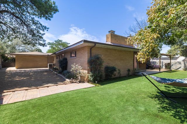 630 Sierra Drive SE, Albuquerque, NM 87108
