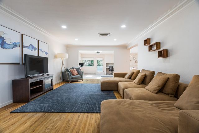 630 Sierra Drive SE, Albuquerque, NM 87108