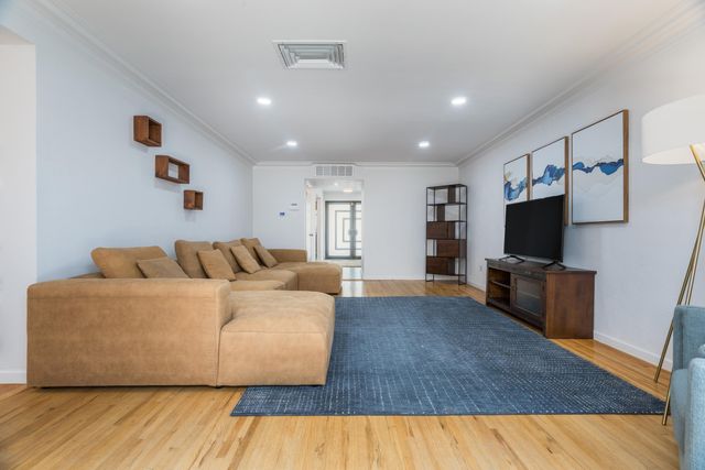 630 Sierra Drive SE, Albuquerque, NM 87108