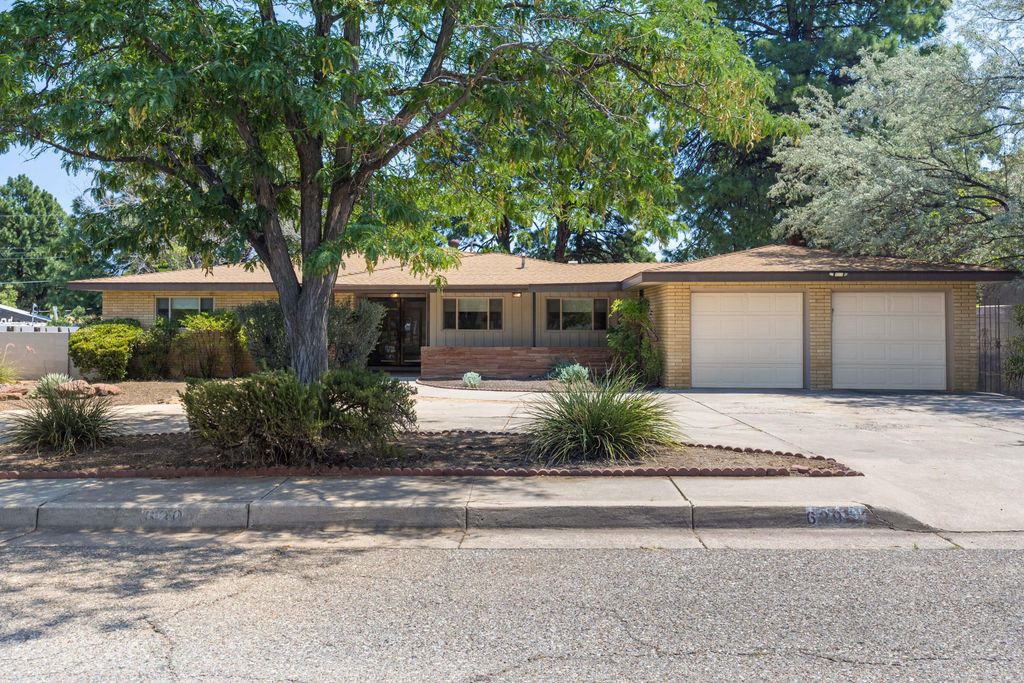 630 Sierra Drive SE, Albuquerque, NM 87108