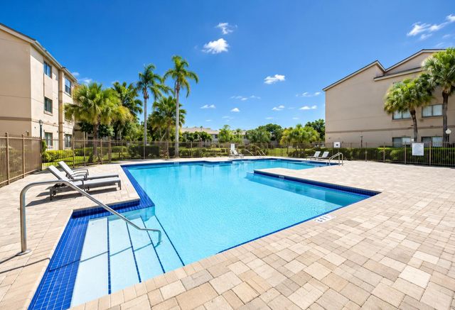 2986 S UNIVERSITY Drive 8203, Davie, FL 33328
