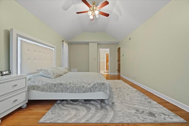 325 Williams Street, Roselle, IL 60172
