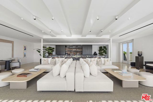 9200 Wilshire Blvd 506W, Beverly Hills, CA 90212