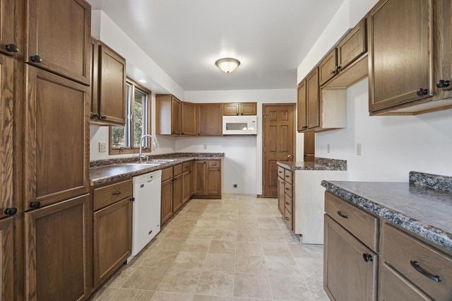 1712 McKinley STREET, New Holstein, WI 53061