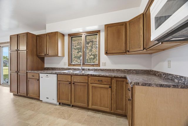 1712 McKinley STREET, New Holstein, WI 53061