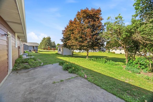 1712 McKinley STREET, New Holstein, WI 53061
