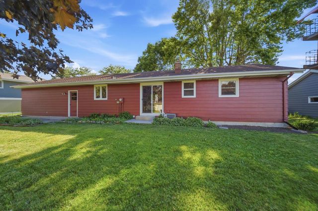 1712 McKinley STREET, New Holstein, WI 53061