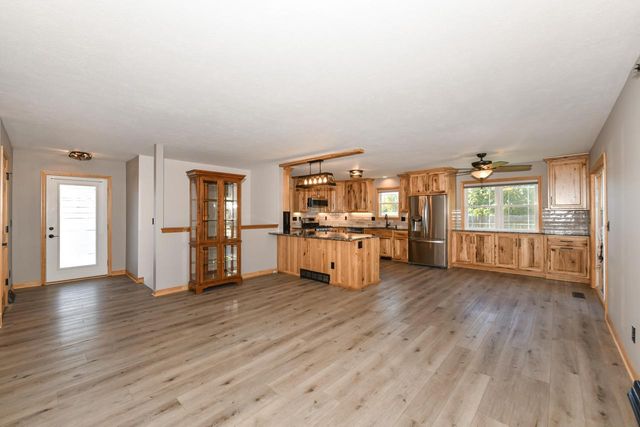 152 Andrea AVENUE, Darien, WI 53114
