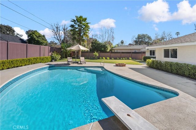 3611 Grayburn Road, Pasadena, CA 91107