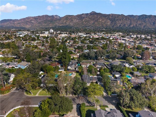 3611 Grayburn Road, Pasadena, CA 91107