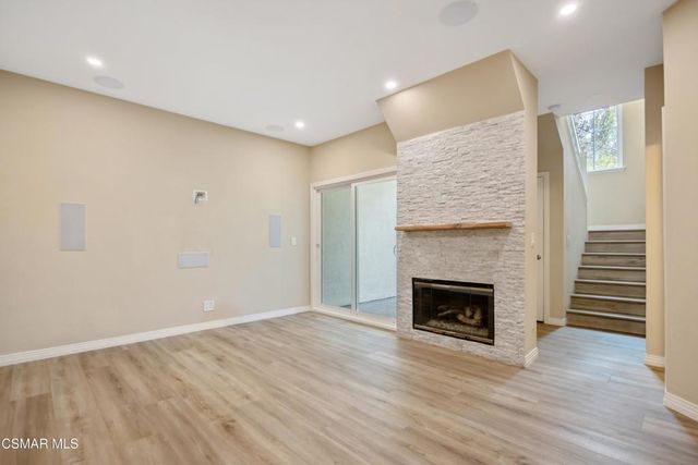 5530 Spanish Oak Lane F, Oak Park, CA 91377