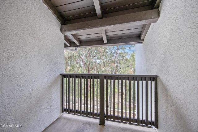 5530 Spanish Oak Lane F, Oak Park, CA 91377
