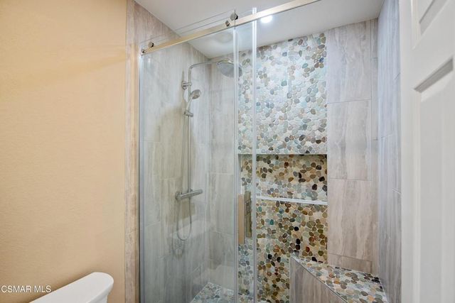 5530 Spanish Oak Lane F, Oak Park, CA 91377