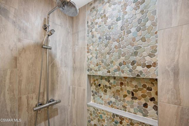 5530 Spanish Oak Lane F, Oak Park, CA 91377