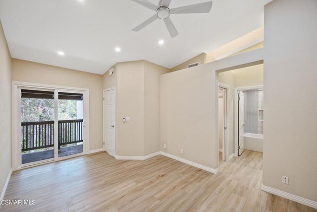 5530 Spanish Oak Lane F, Oak Park, CA 91377