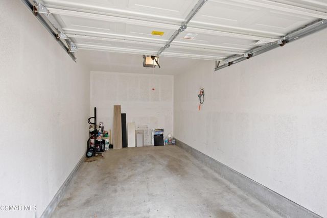 5530 Spanish Oak Lane F, Oak Park, CA 91377