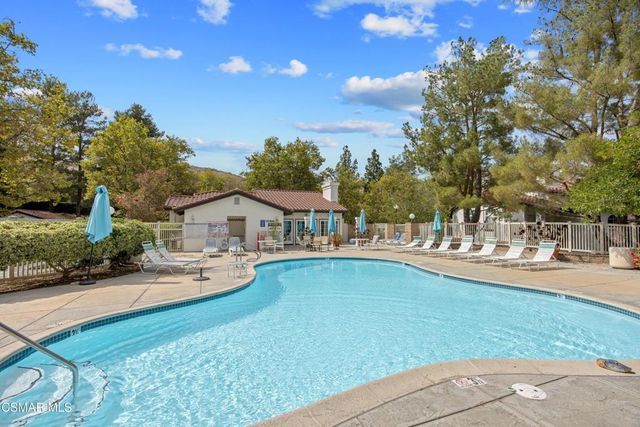 5530 Spanish Oak Lane F, Oak Park, CA 91377