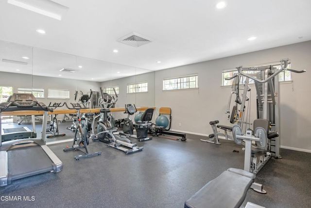 5530 Spanish Oak Lane F, Oak Park, CA 91377