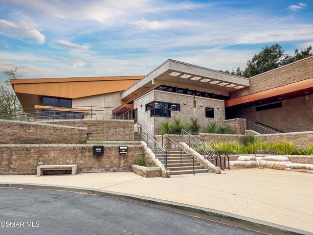 5530 Spanish Oak Lane F, Oak Park, CA 91377