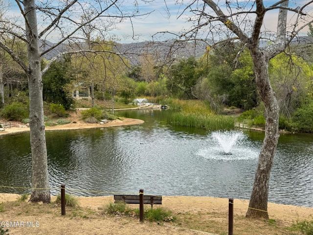 5530 Spanish Oak Lane F, Oak Park, CA 91377