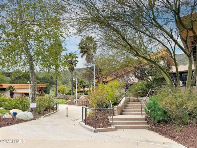 5530 Spanish Oak Lane F, Oak Park, CA 91377