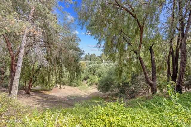 5530 Spanish Oak Lane F, Oak Park, CA 91377