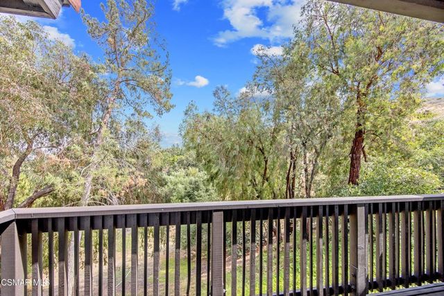 5530 Spanish Oak Lane F, Oak Park, CA 91377