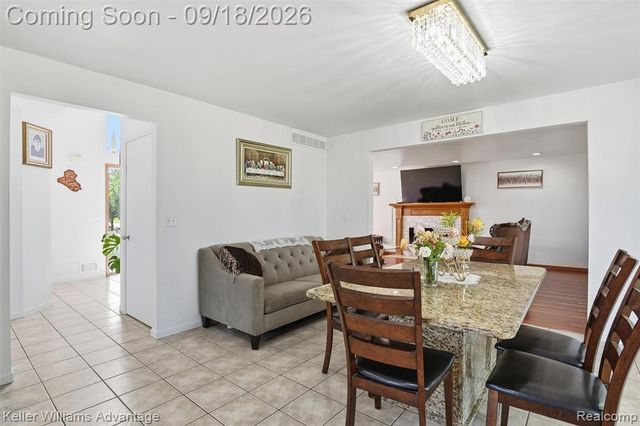 21019 Birchwood Lane, Macomb, MI 48044