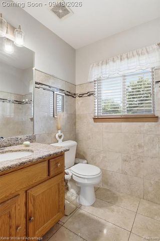 21019 Birchwood Lane, Macomb, MI 48044