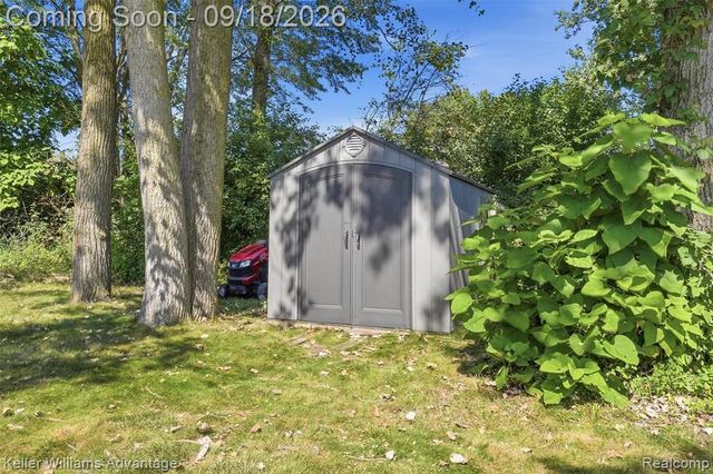 21019 Birchwood Lane, Macomb, MI 48044