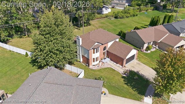 21019 Birchwood Lane, Macomb, MI 48044