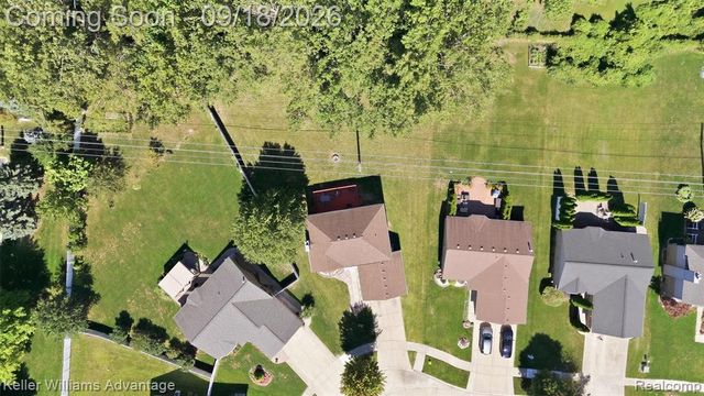 21019 Birchwood Lane, Macomb, MI 48044