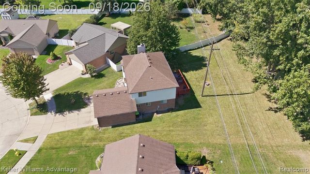21019 Birchwood Lane, Macomb, MI 48044
