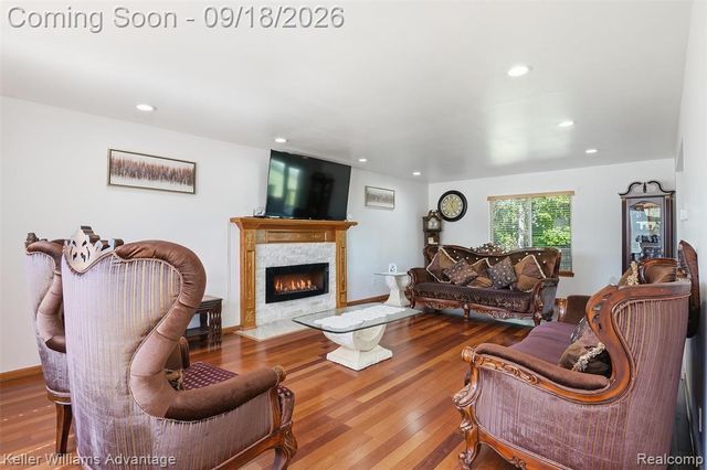 21019 Birchwood Lane, Macomb, MI 48044