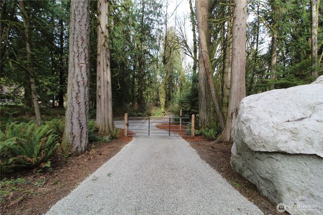 6509 NE Sid Price Road, Poulsbo, WA 98370