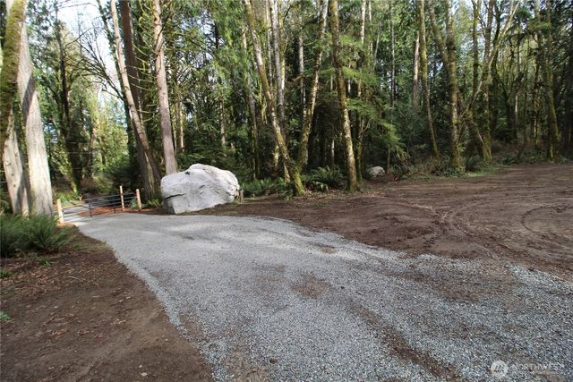 6509 NE Sid Price Road, Poulsbo, WA 98370