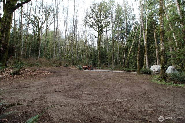 6509 NE Sid Price Road, Poulsbo, WA 98370