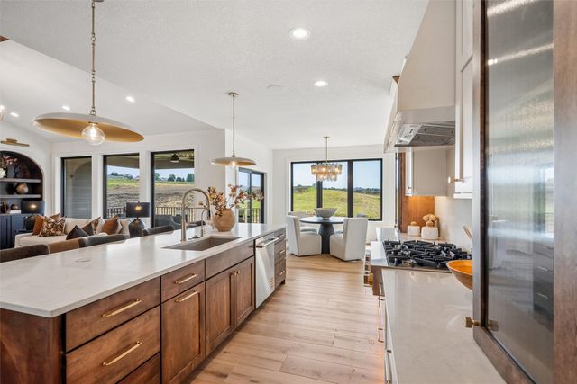 306 Emmett Court, Norwalk, IA 50211