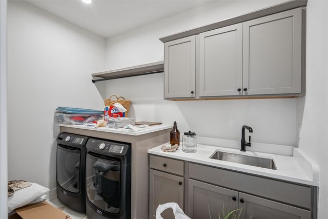 306 Emmett Court, Norwalk, IA 50211