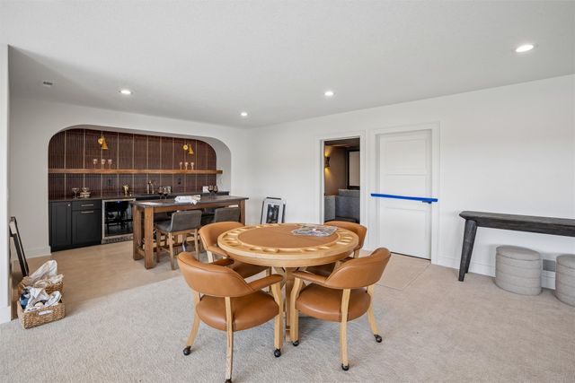 306 Emmett Court, Norwalk, IA 50211