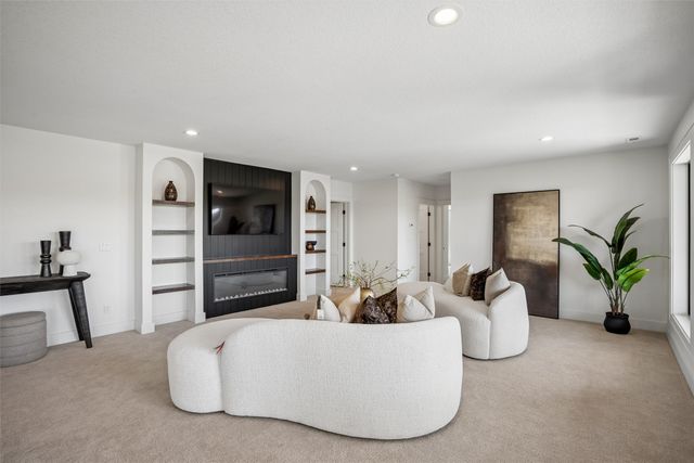 306 Emmett Court, Norwalk, IA 50211